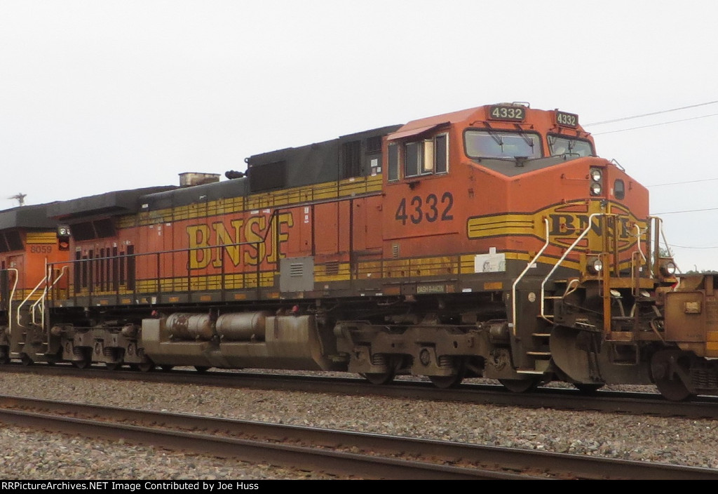 BNSF 4332